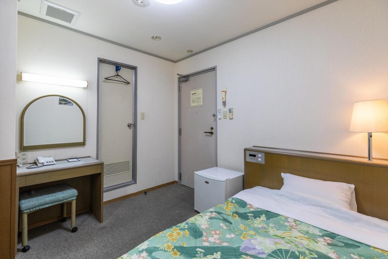 Tabist Business Hotel Takamado Shin-Omiya Нара Екстер'єр фото