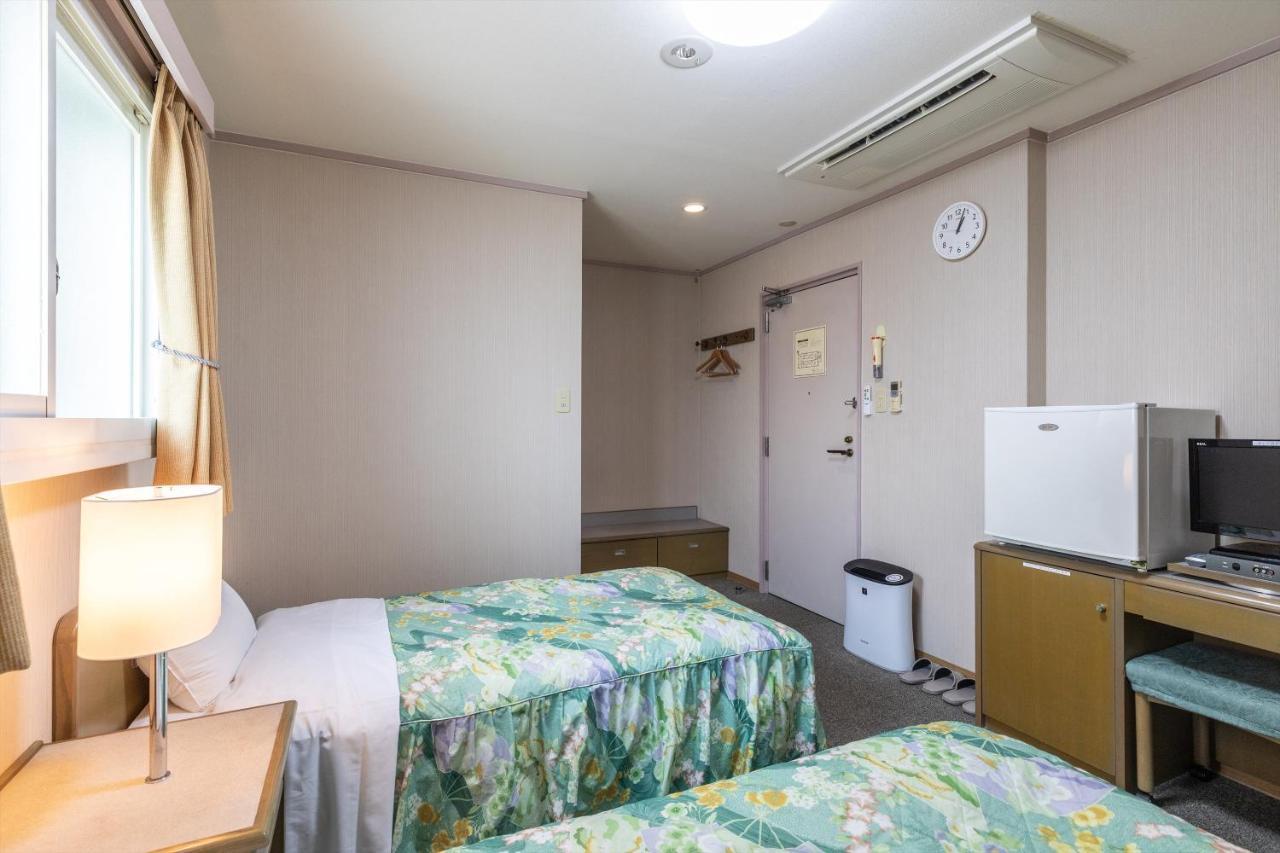 Tabist Business Hotel Takamado Shin-Omiya Нара Екстер'єр фото