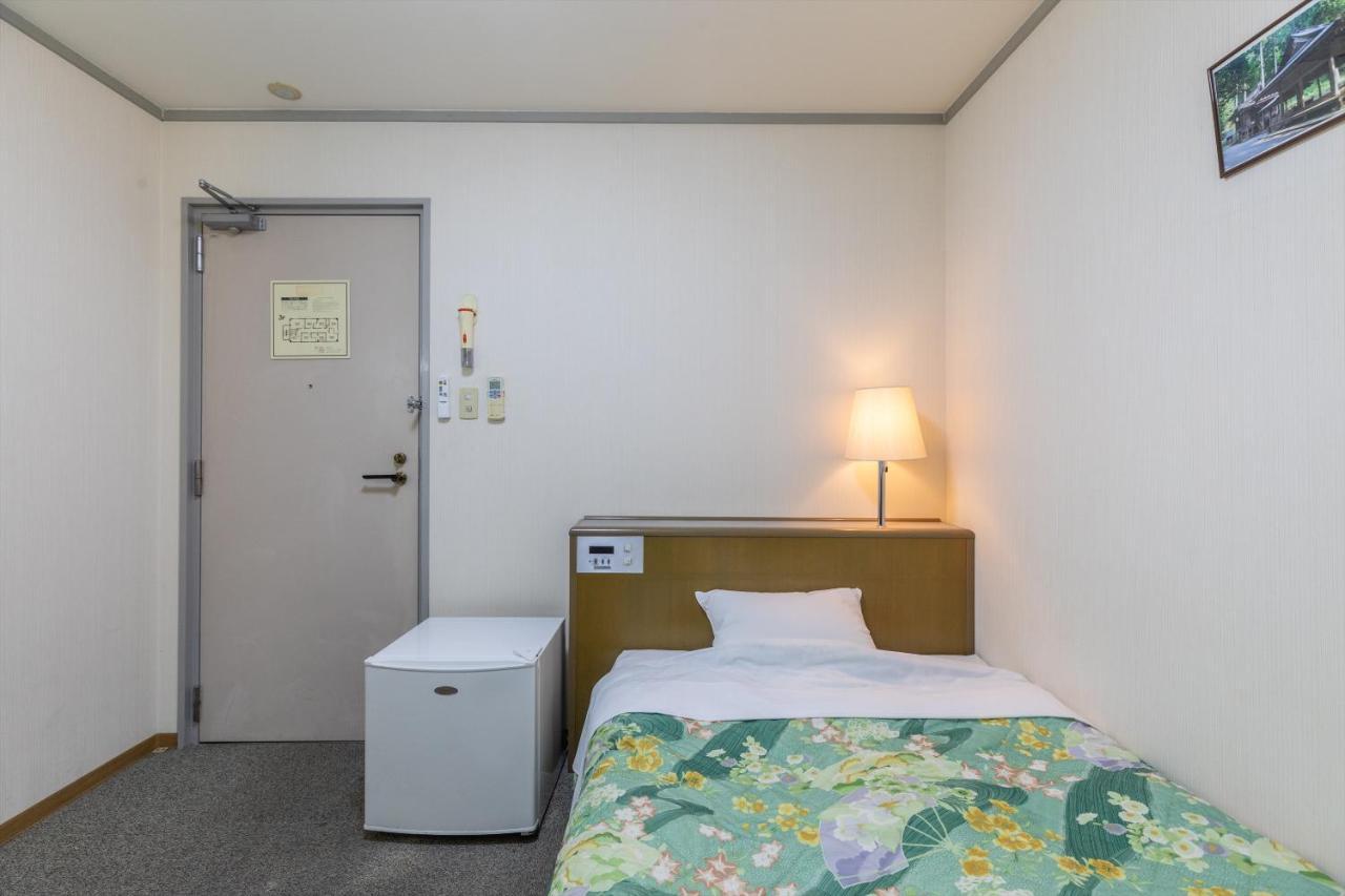 Tabist Business Hotel Takamado Shin-Omiya Нара Екстер'єр фото
